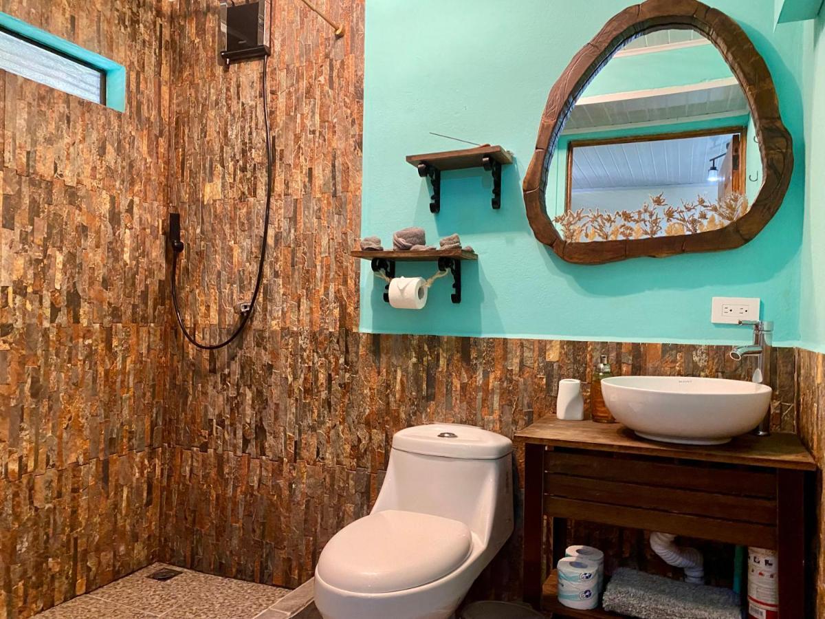 Boutique Rooms River Front At La Junta Dominical Esterno foto